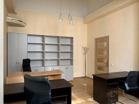 комерційна за адресою Павлівська вул., 17