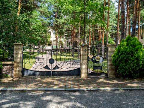 будинок за адресою Анатолія Солов'яненка вул., 4