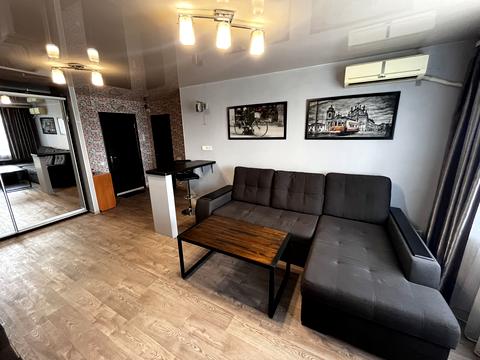 квартира по адресу Менахем-Мендл Шнеерсона ул. (Мініна), 1