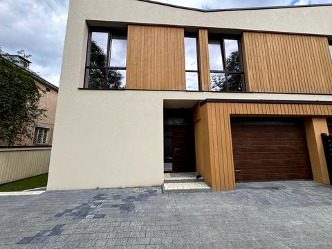 будинок за адресою Остапа Терлецького вул., 77