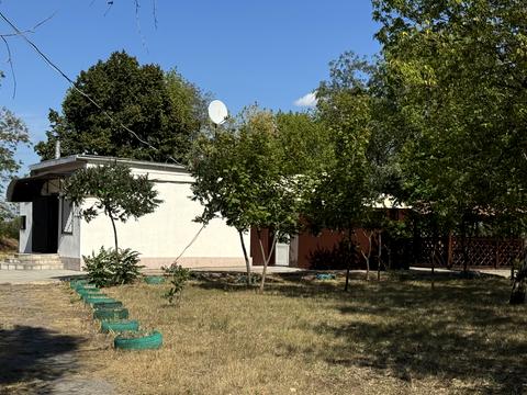 комерційна за адресою смт. Меліоративне, Молоді, 4