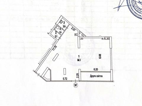 комерційна за адресою Причальна вул., 14