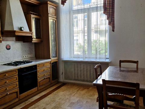 квартира за адресою Євгена Чикаленка вул. (Пушкінська), 7