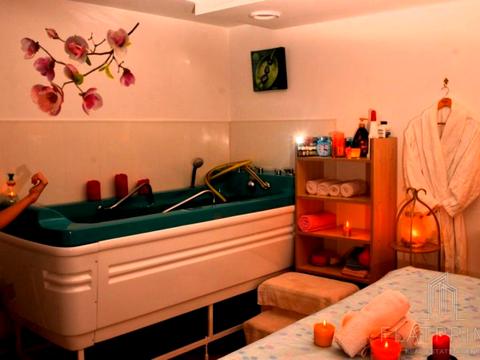 комерційна за адресою Рибальська вул., 8