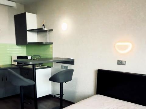 квартира за адресою Бажана, 17