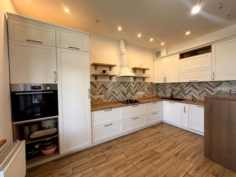 будинок за адресою Центральна вул.