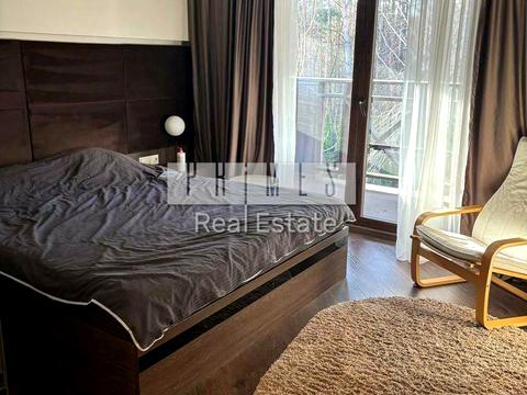 будинок за адресою Вишнева вул.