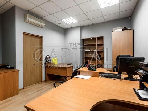 комерційна за адресою Воздвиженська вул., 43