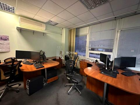 комерційна за адресою Кудрявський узвіз, 7