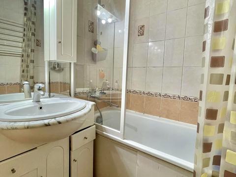 квартира за адресою Дніпровська вул. (Леппіка), 4