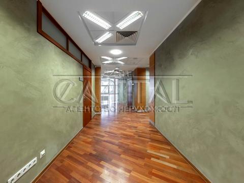 комерційна за адресою Дмитрівська вул., 94