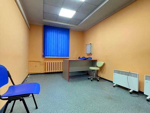 комерційна за адресою Павла Скоропадського вул., 63