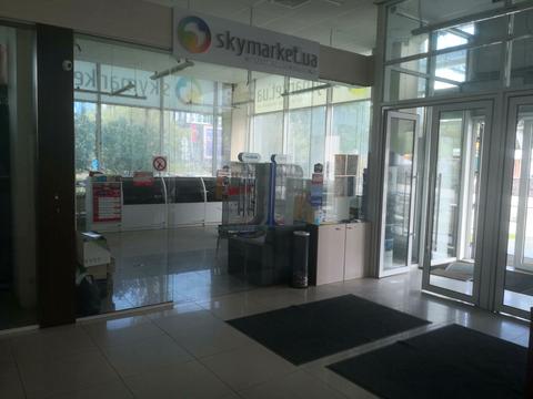 комерційна за адресою Митрополита Василя Липківського вул. (Урицького), 1