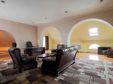 коммерческая по адресу Черняховського ул., 36