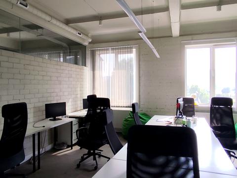 комерційна за адресою Залізничне шосе, 2А