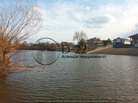 участок по адресу Центральна, 93