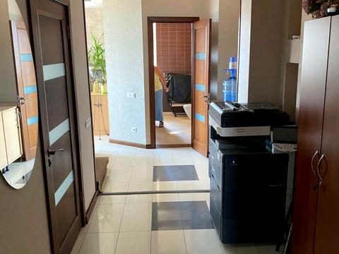 комерційна за адресою Дмитрівська вул., 52-Б