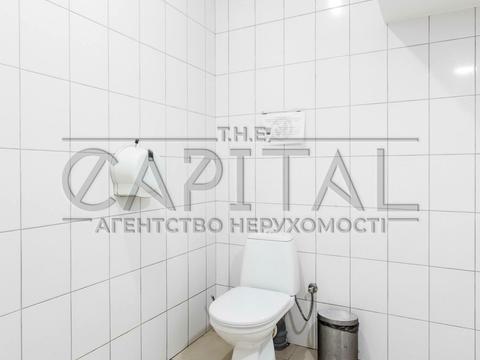 комерційна за адресою Антоновича вул. (Горького), 90-92