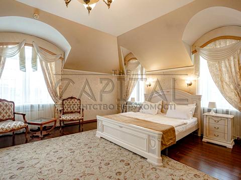 комерційна за адресою Бориспільський, 1