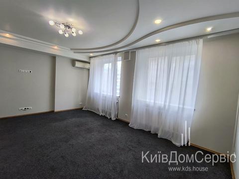 комерційна за адресою Микільсько-Слобідська вул., 2-В