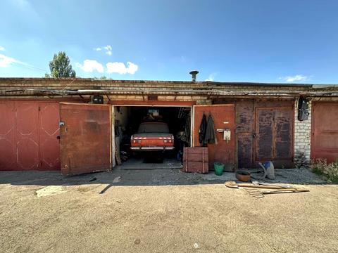 паркомісце за адресою Отамана Зеленого вул. (Россошанська), 4