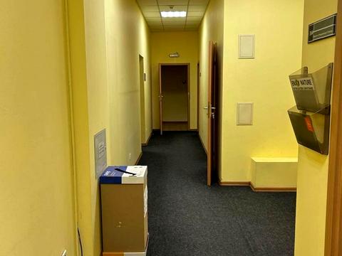 комерційна за адресою Саксаганського вул., 106Б