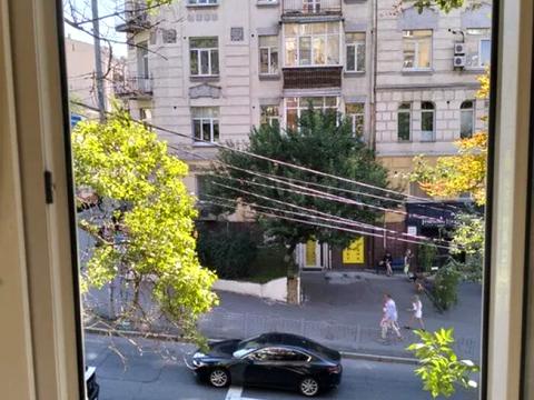 комерційна за адресою Київ, Саксаганського вул., 63/28