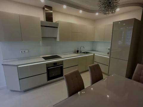 квартира за адресою Академіка Глушкова просп., 9-Д