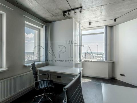 комерційна за адресою Київ, Срібнокільська вул., 1