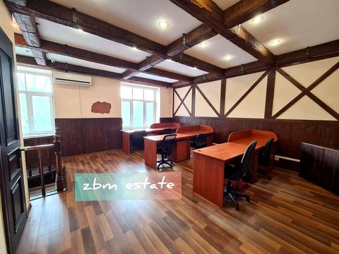 коммерческая по адресу Николая Михновского бульв. (Дружбы народов), 7