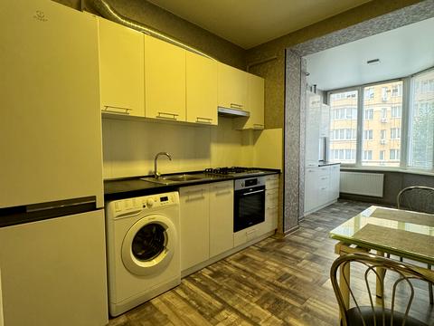 квартира по адресу Андрія Малишка ул. (Льва Толстого), 94