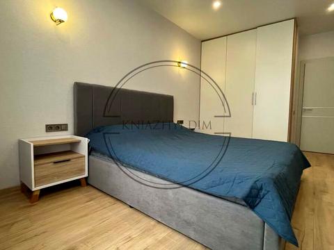 квартира за адресою Дніпровська набережна вул., 17В