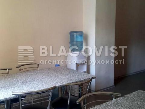 комерційна за адресою Київ, Ушинського вул., 25-А