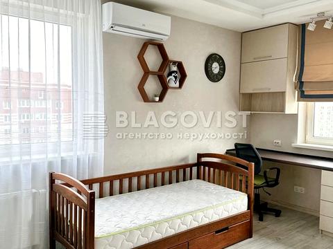 квартира по адресу Софии Русовой ул., 5