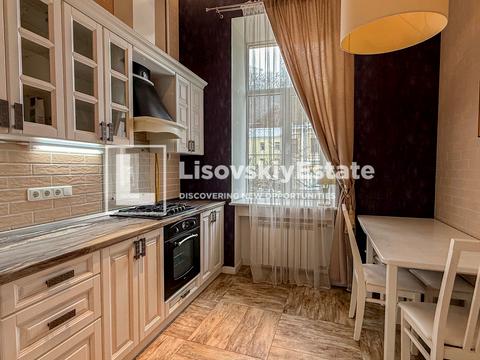 квартира по адресу Андреевский спуск, 3