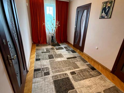 будинок за адресою коновальця, 4
