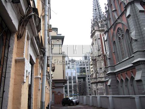 комерційна за адресою Велика Васильківська вул. (Червоноармійська), 77