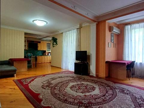 квартира за адресою Університетська пл. (Радянська), 55
