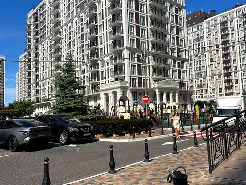 комерційна за адресою Михайла Максимовича вул. (Онуфрія Трутенка), 26-Б