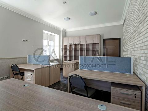 комерційна за адресою Казарменна вул. (Григорія Андрющенка), 4г