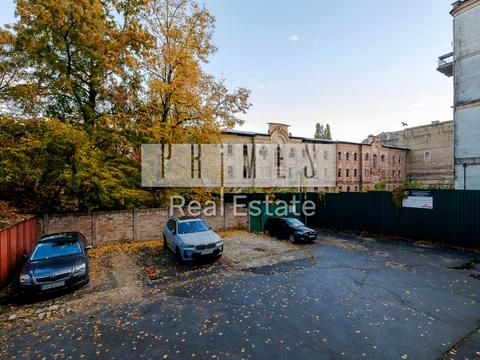 коммерческая по адресу Евгения Чикаленко ул. (Пушкінська), 33