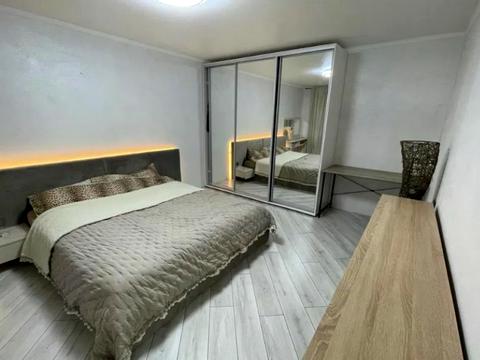 квартира за адресою Академічна вул. (Піонерська), 80-90х 