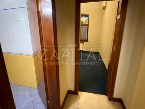 комерційна за адресою Золотоворітська вул., 2-А
