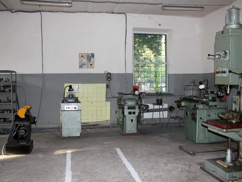 комерційна за адресою Південний просп., 1