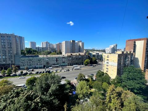 квартира за адресою Голосіївський просп. (40-річчя Жовтня), 19