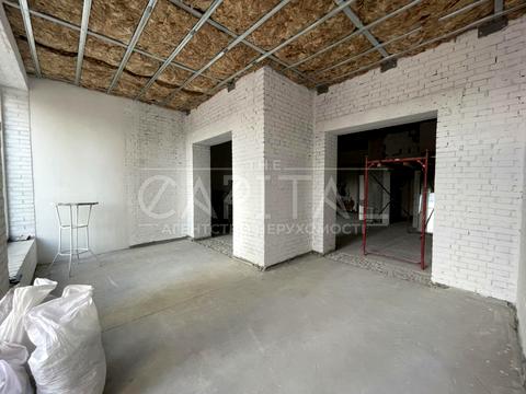 комерційна за адресою Лесі Українки вул., 62-Б