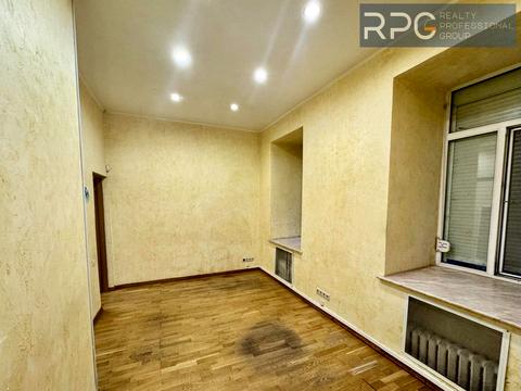 комерційна за адресою Архітектора Городецького вул., 11-Б