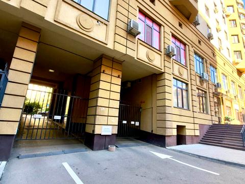 паркомісце за адресою Полтавська вул., 14