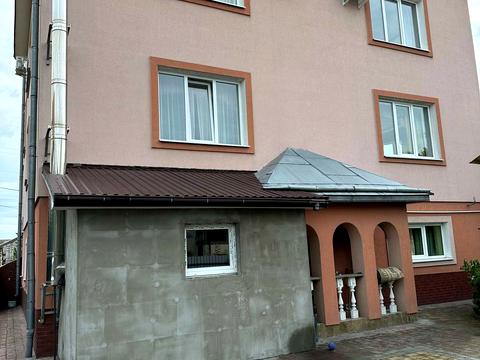 дом по адресу с. Угорники, Львівська