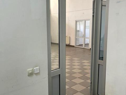 комерційна за адресою Зелена вул., 150
